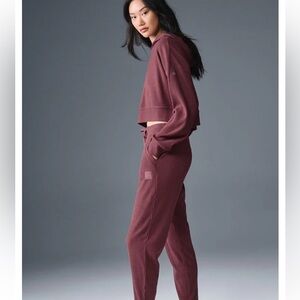 Alo Yoga Muse Set — Burgundy Truffle Heather (Size S)